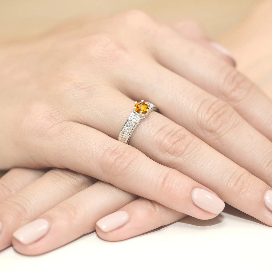 zlatý prsteň s 0,50 ct citrínom a diamantmi w0075-ciy-01