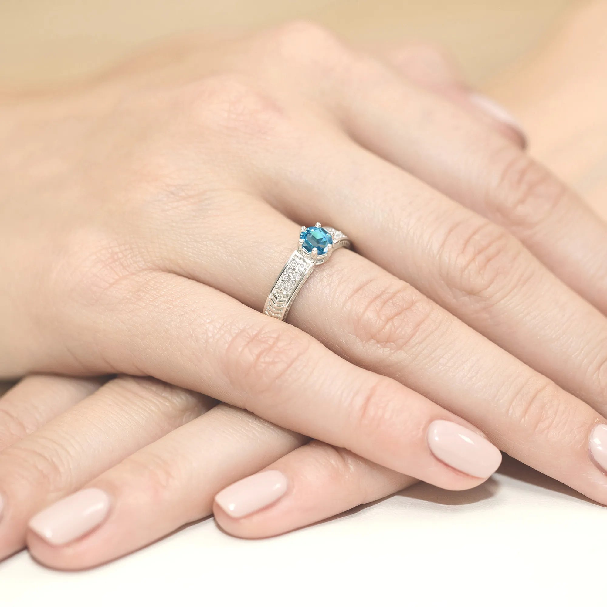 gold-ring-with-0-50ct-topaz-and-diamonds-w0075-tob-01