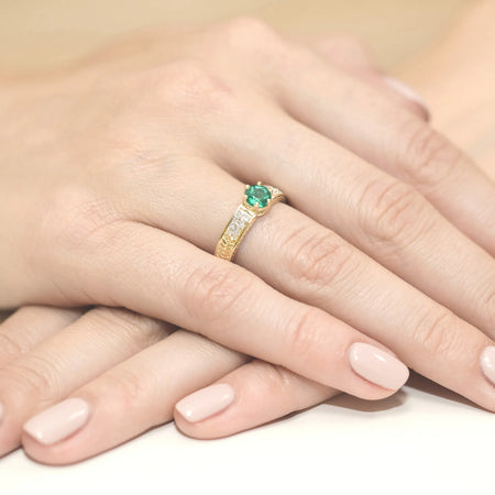 gold-ring-with-0-50ct-emerald-and-diamonds-w0075-emg-01