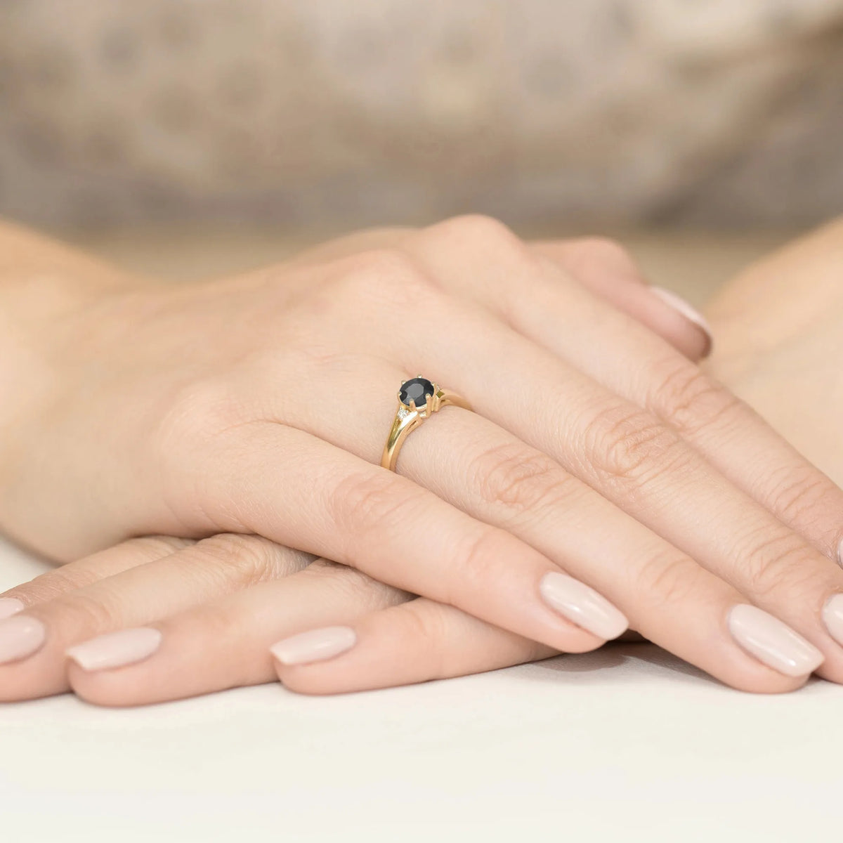 zlatý prsteň s 0,50 ct čiernym diamantom a diamantmi w0076-dib-01