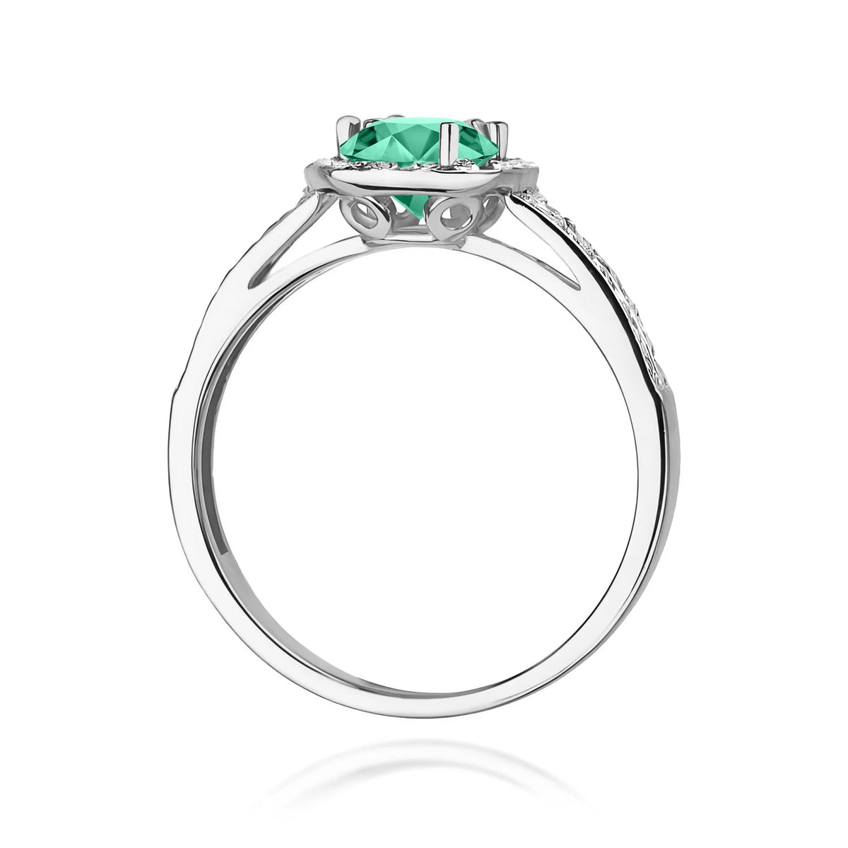 Pavé prsten z bílého 14k zlata s kulatým smaragdem 0,50 ct a diamanty 0,20 ct
