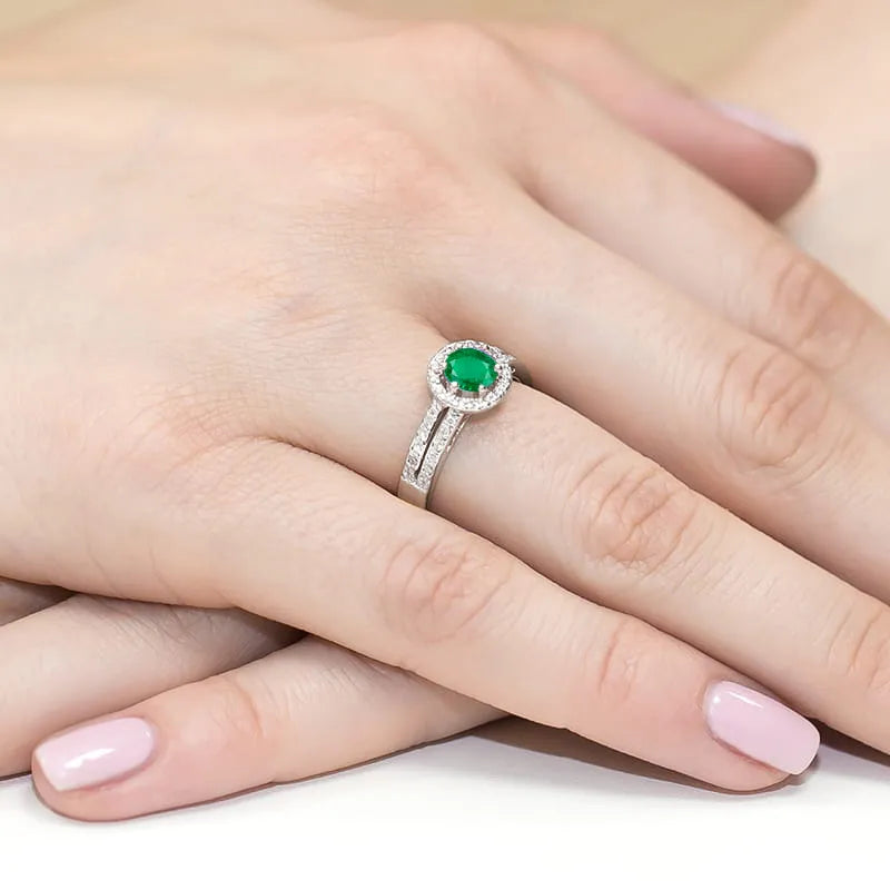 zlatý prsteň s 0,50 ct smaragdom a 0,20 ct diamantmi w0087-emg-01