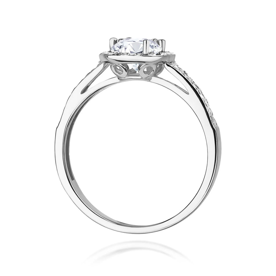 White Gold Ring with 0.60ct White sapphire and 0.20ct Diamonds
