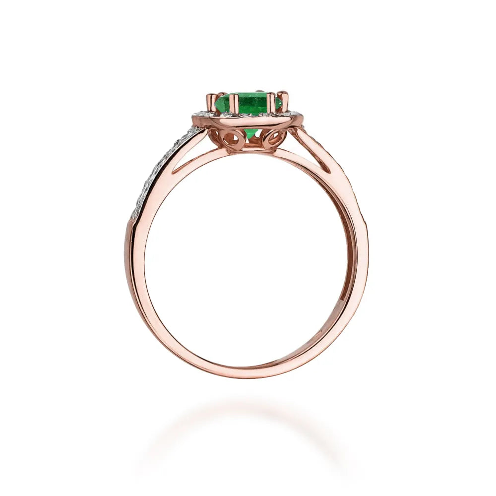 gold-ring-with-0-50ct-emerald-and-0-20ct-diamonds-w0087-emg-01