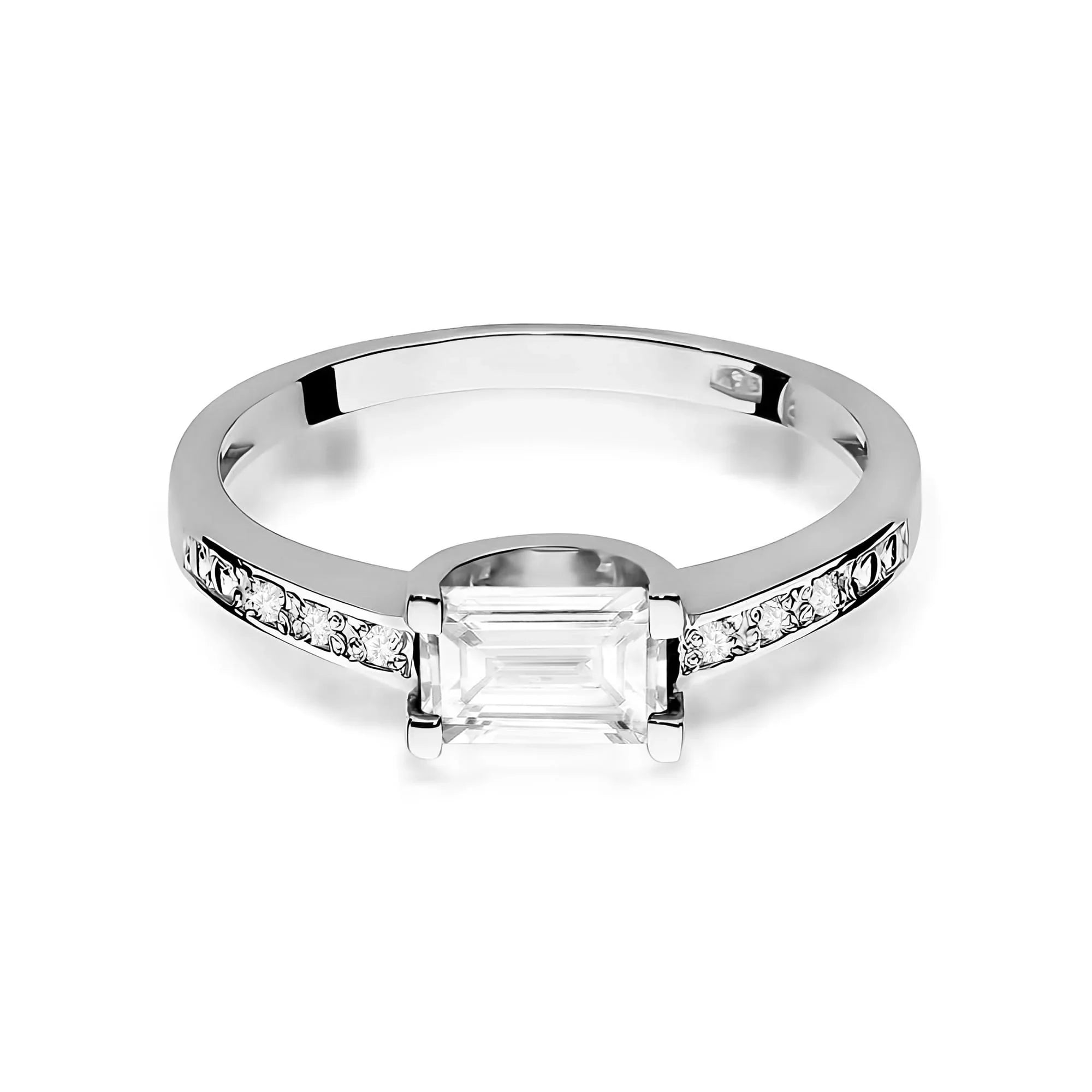 Lab-grown Diamond Engagement Ring in 585 White Gold