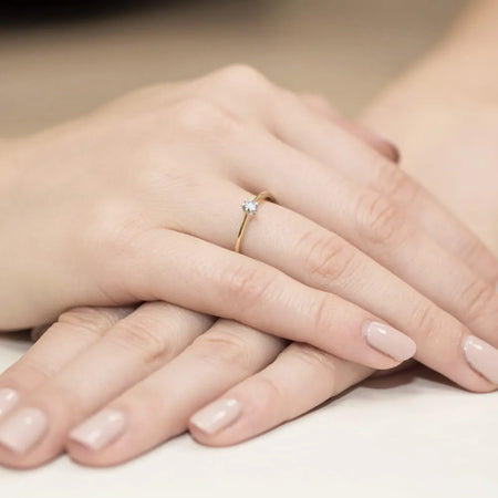 gold-ring-with-0-04ct-diamond-w0111-diw-01