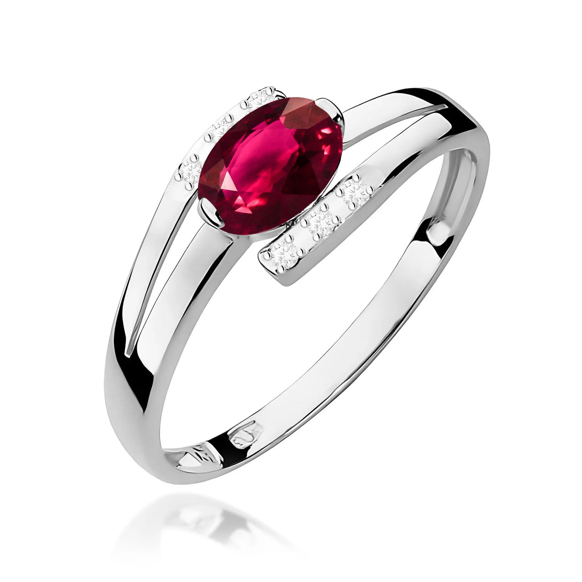 Bague en or blanc avec rhodolite 0,50 ct et diamants 0,052 ct