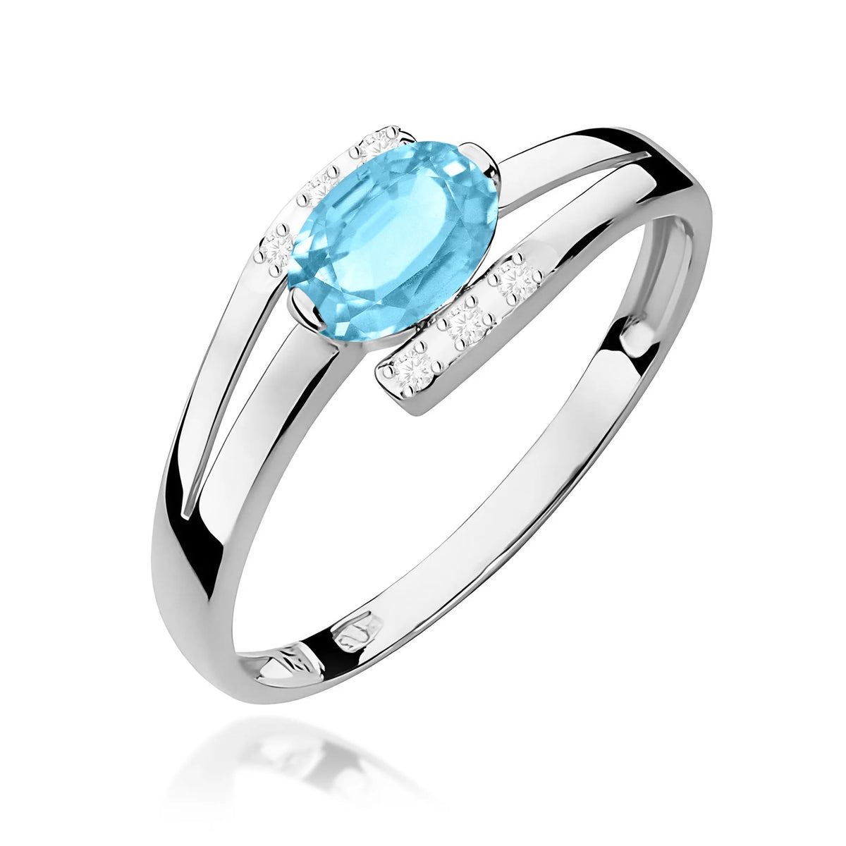 Prsten s překříženými rameny z bílého 14k zlata s oválným topazem Swiss Blue 0,50 ct a diamanty 0,052 ct