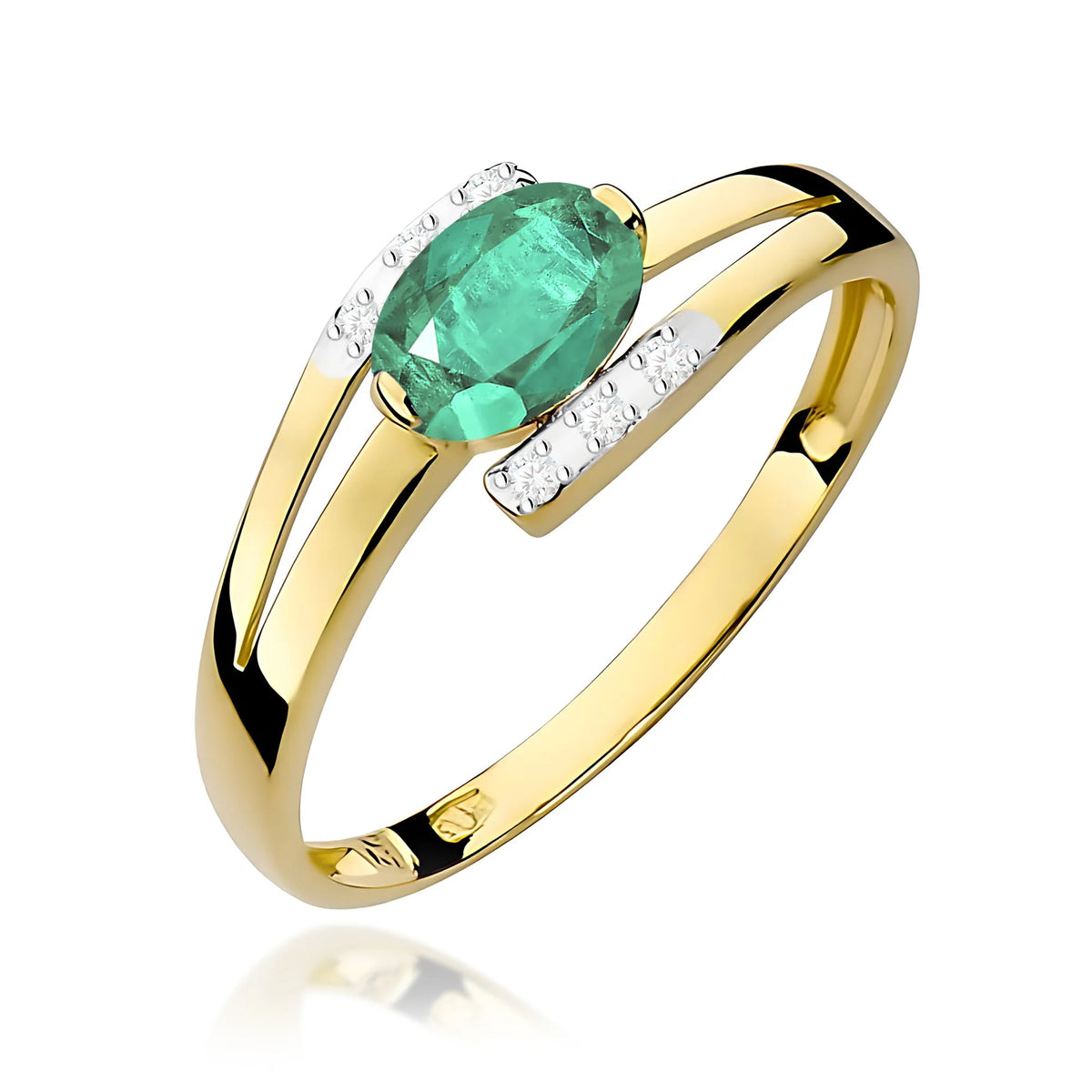 Gold Ring with 0.40ct Emerald and 0.052ct Diamonds