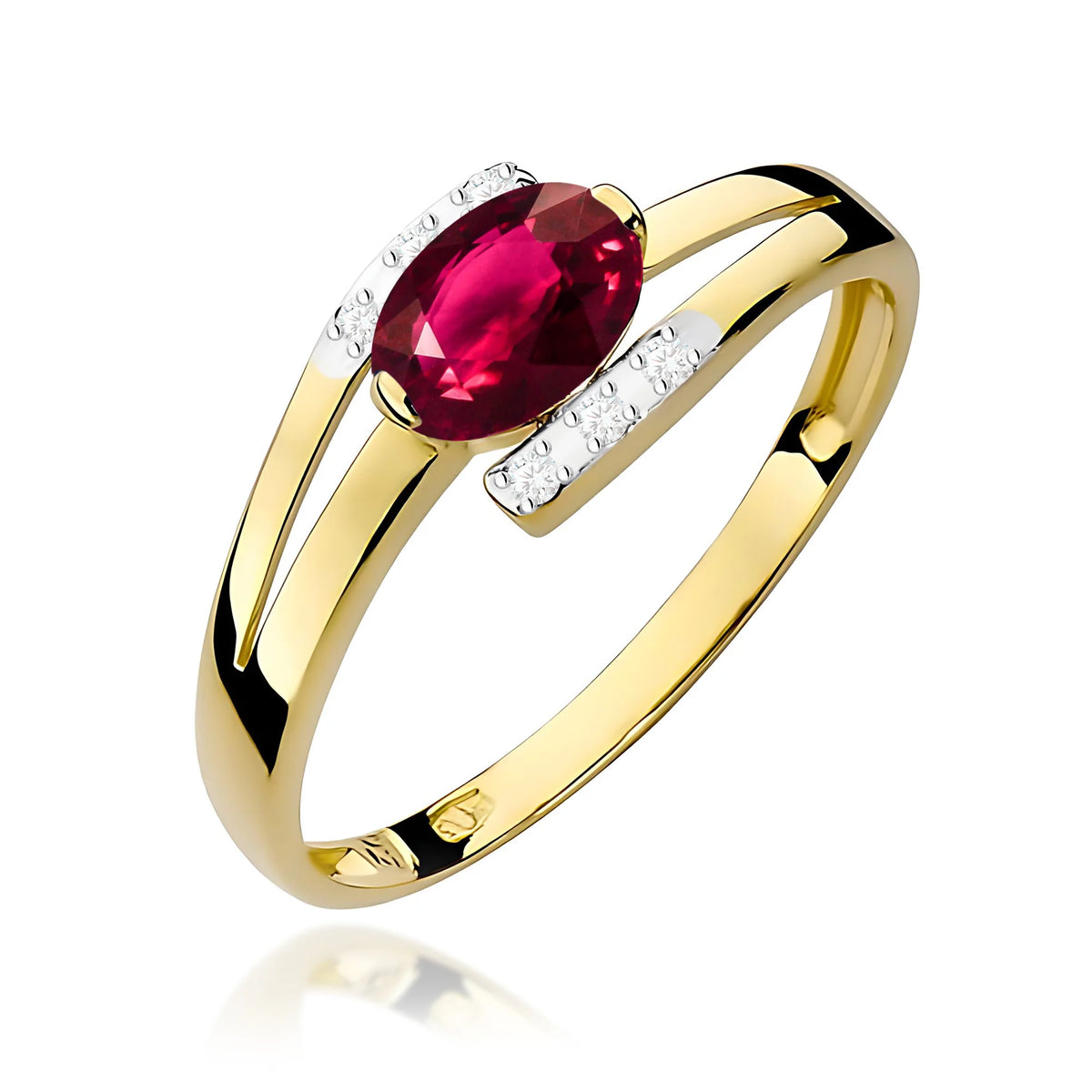Gold Ring with 0.50ct Rhodolite and 0.052ct Diamonds