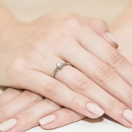 gold-ring-with-0-15ct-diamond-w0133-diw-01