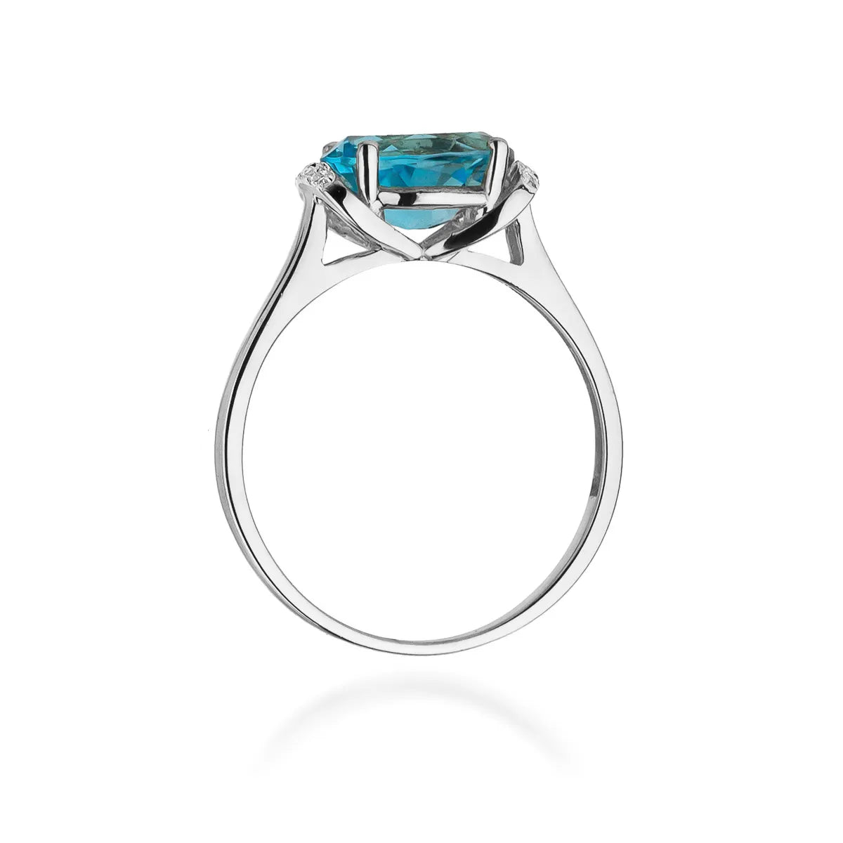gold-ring-with-1-70ct-topaz-and-0-04ct-diamonds-w0148-tob-01