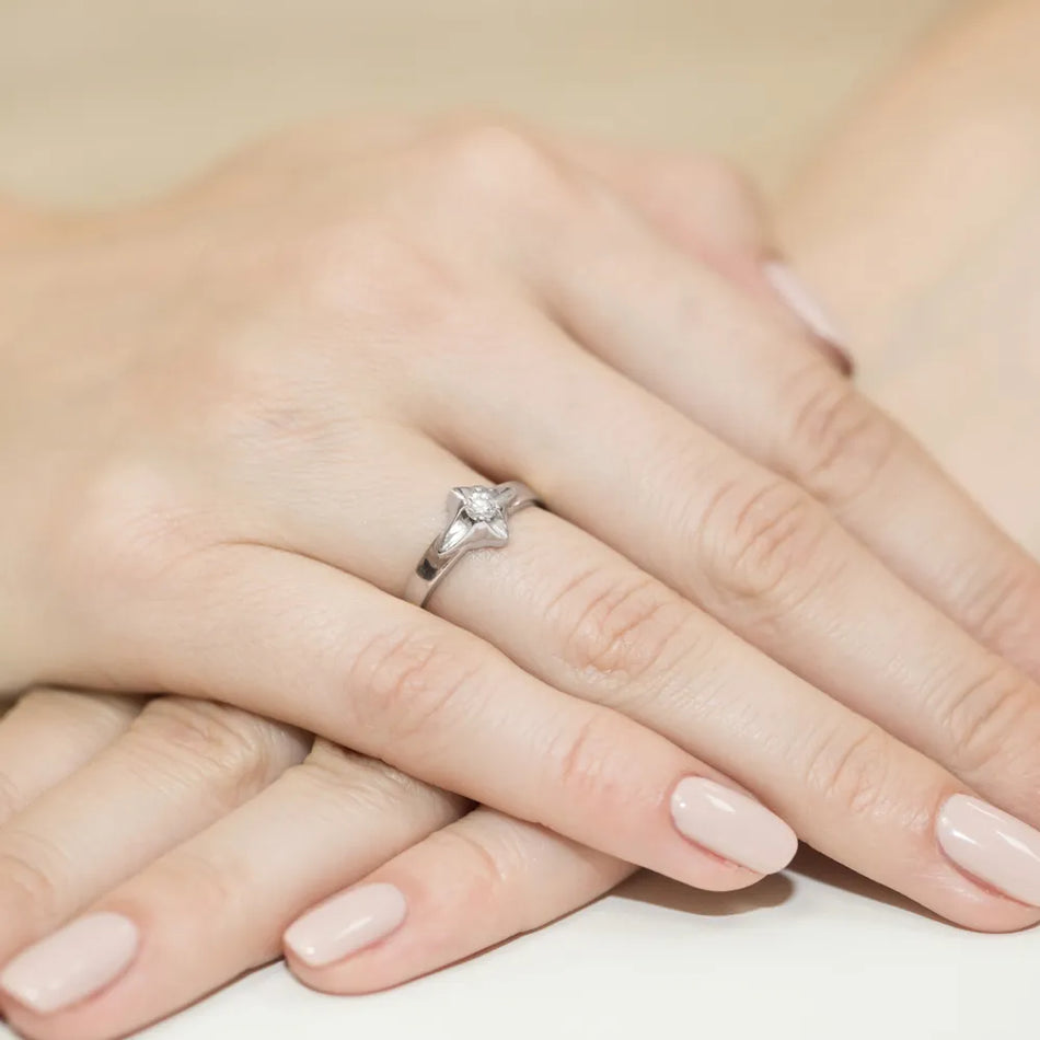 bague-en-or-avec-diamant-de-0-12ct-w0155-diw-01