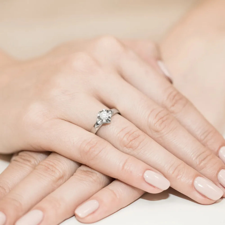 gold-ring-with-0-30ct-diamond-w0155-diw-05