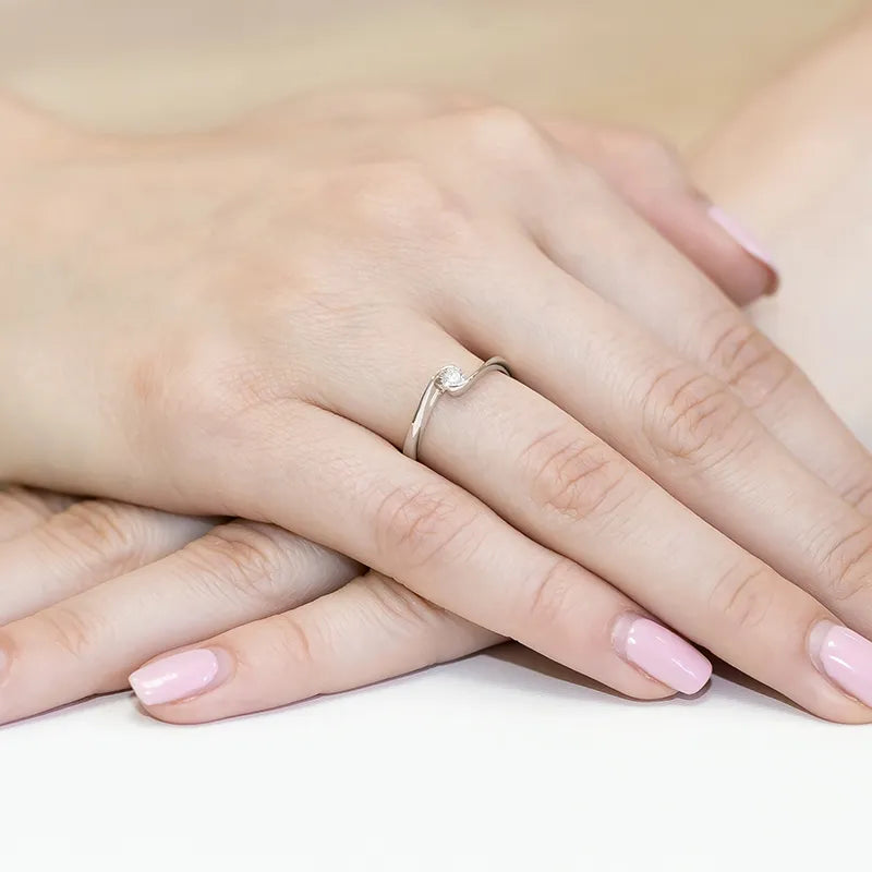 bague-en-or-avec-diamant-de-0-13ct-w0160-diw-01