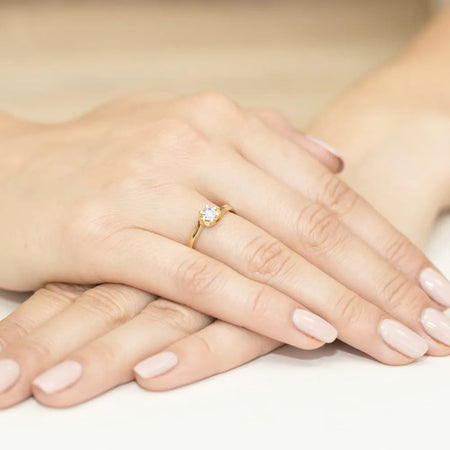 gold-ring-with-0-30ct-lab-diamond-w0163-ldw-03