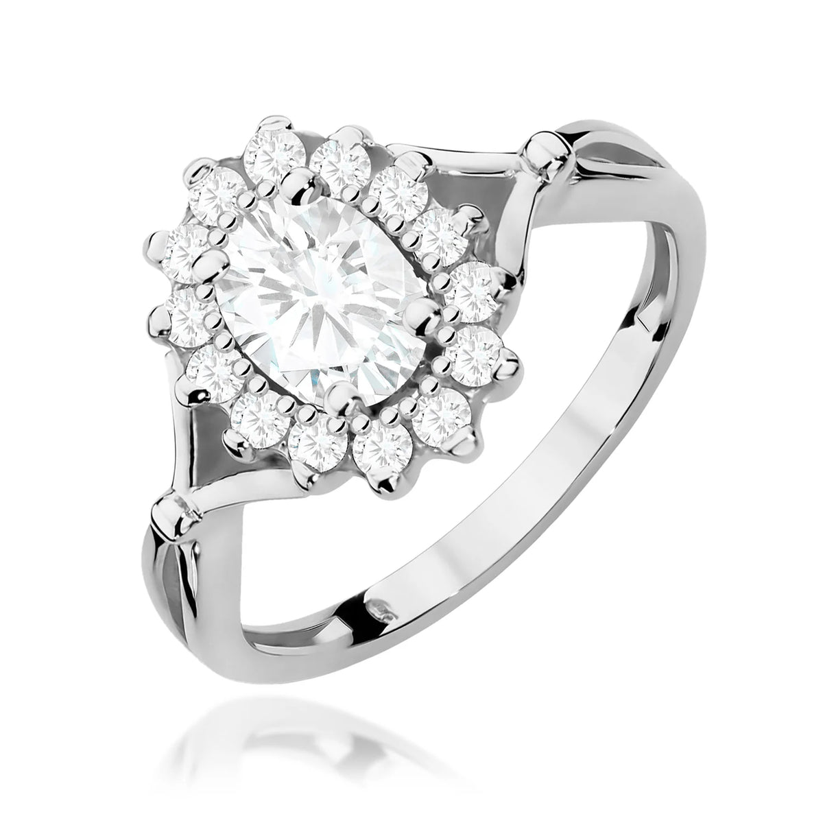 White Gold Ring with 0.70ct and 0.28ct Lab-diamonds