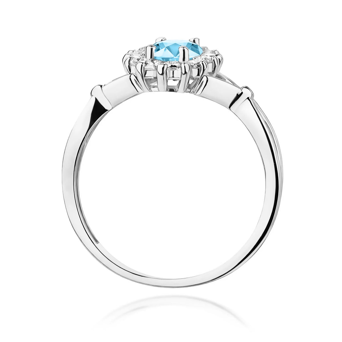 White Gold Ring with 0.90ct Topaz and 0.28ct Diamonds