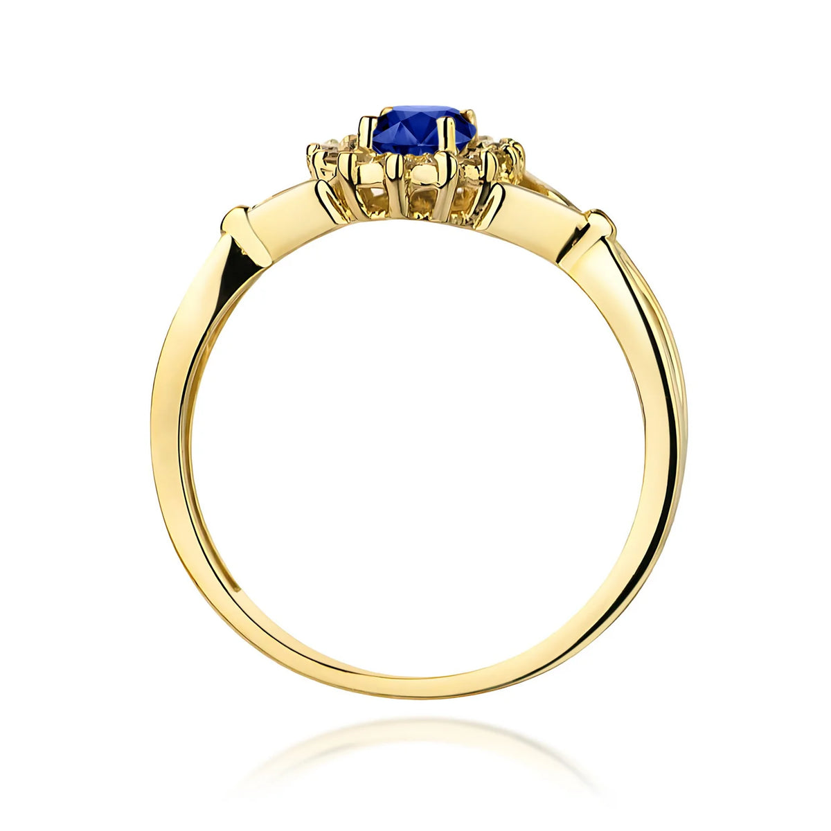 Gold Ring with 0.70ct Sapphire and 0.12ct Diamonds
