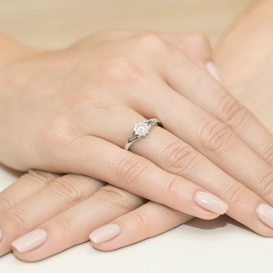 bague-en-or-avec-diamants-de-0-10ct-et-0-086ct-w0185-diw-01