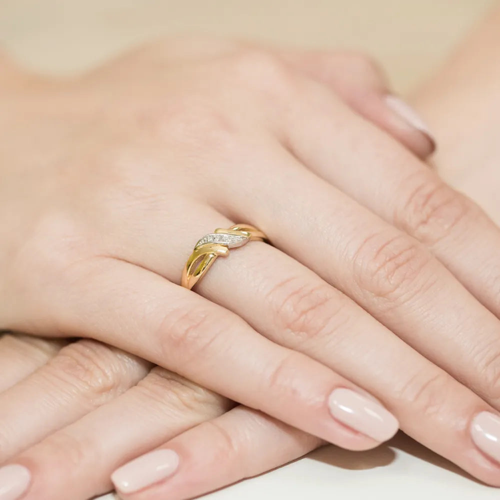 gold-ring-with-0-015ct-diamonds-w0192-diw-01