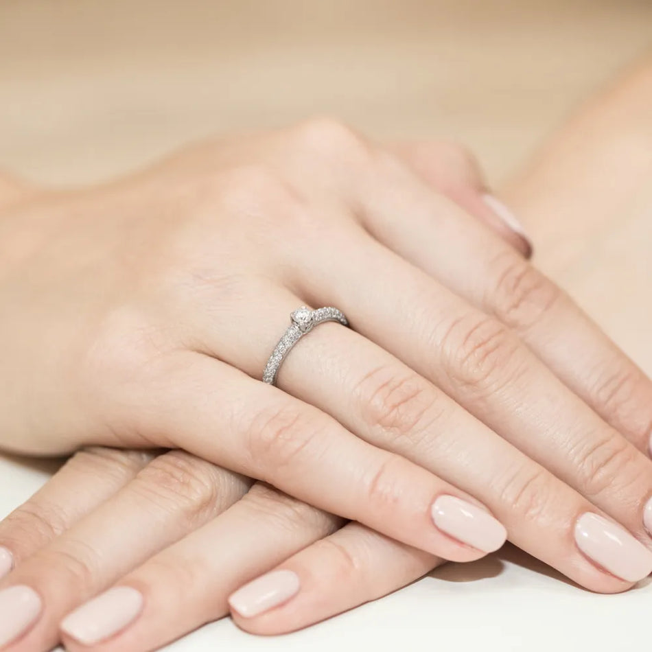 bague-en-or-avec-diamants-de-0-15ct-et-0-21ct-w0200-diw-01