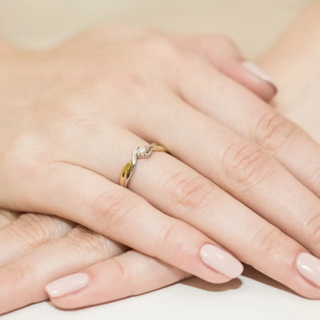 gold-ring-with-0-08ct-diamond-w0208-diw-01