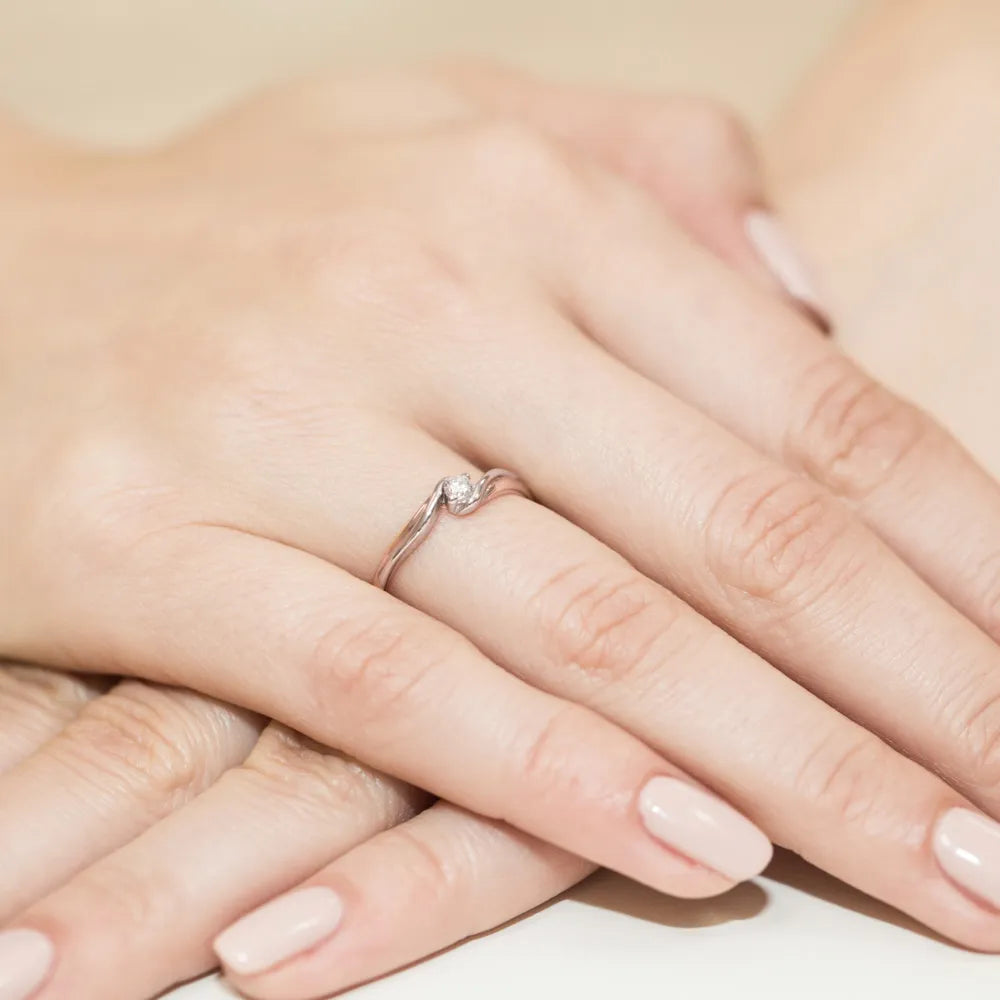 gold-ring-with-0-10ct-diamond-w0211-diw-02