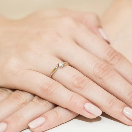 gold-ring-with-0-10ct-diamond-w0211-diw-02