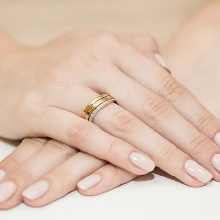 gold-ring-with-0-085ct-diamonds-w0214-diw-01