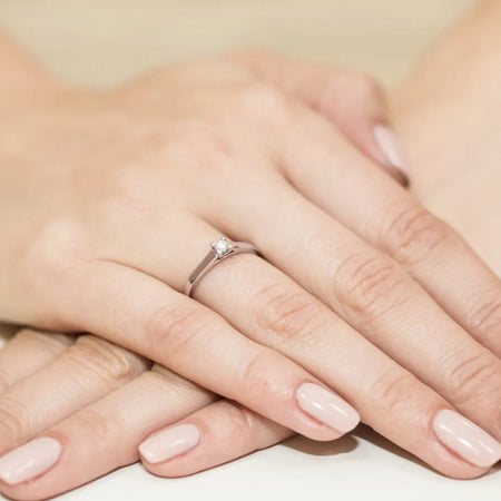 gold-ring-with-0-08ct-diamond-w0221-diw-01