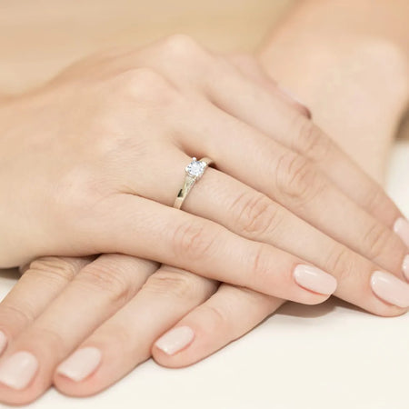 gold-ring-with-0-25ct-diamond-w0225-diw-04