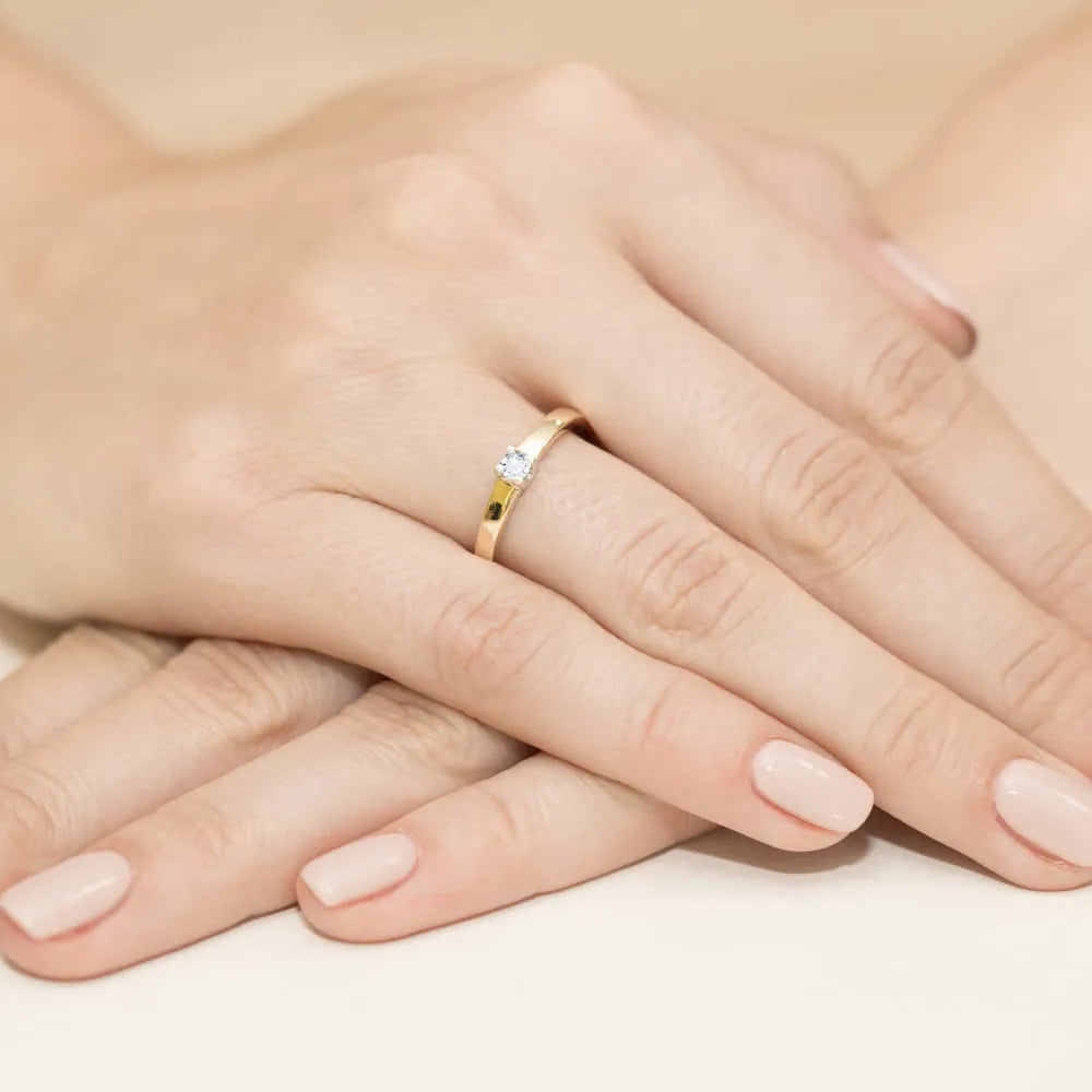 gold-ring-with-0-12ct-diamond-w0225-diw-03