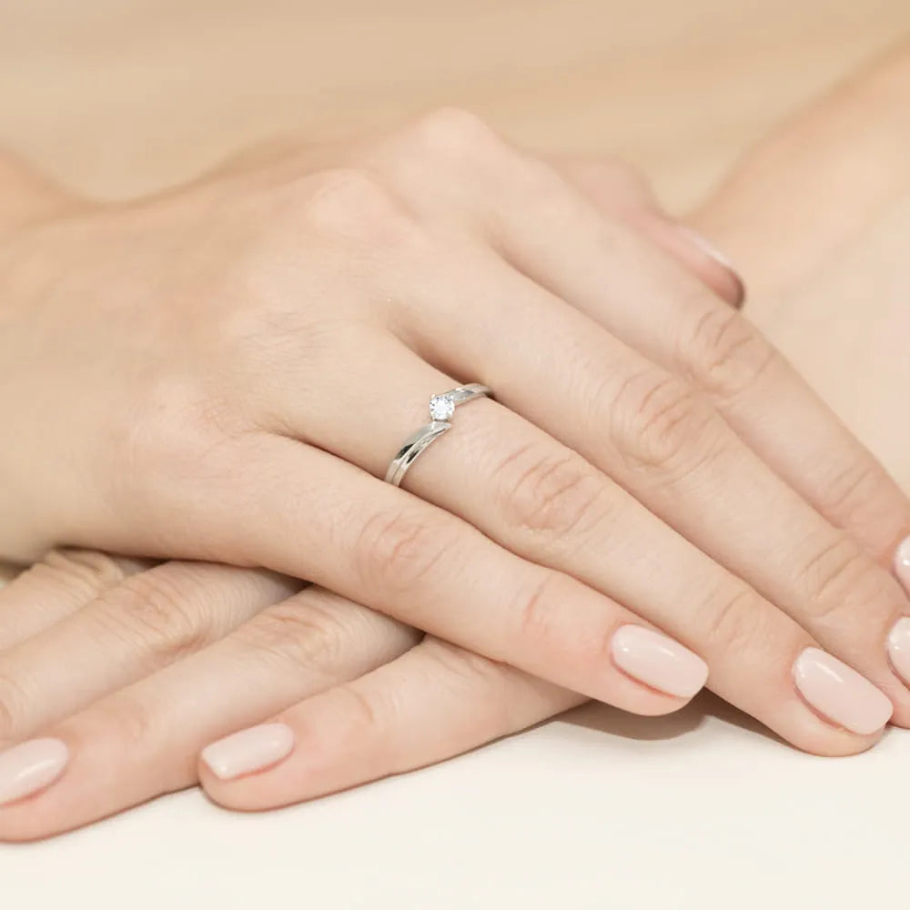 gold-ring-with-0-08ct-diamond-w0231-diw-01