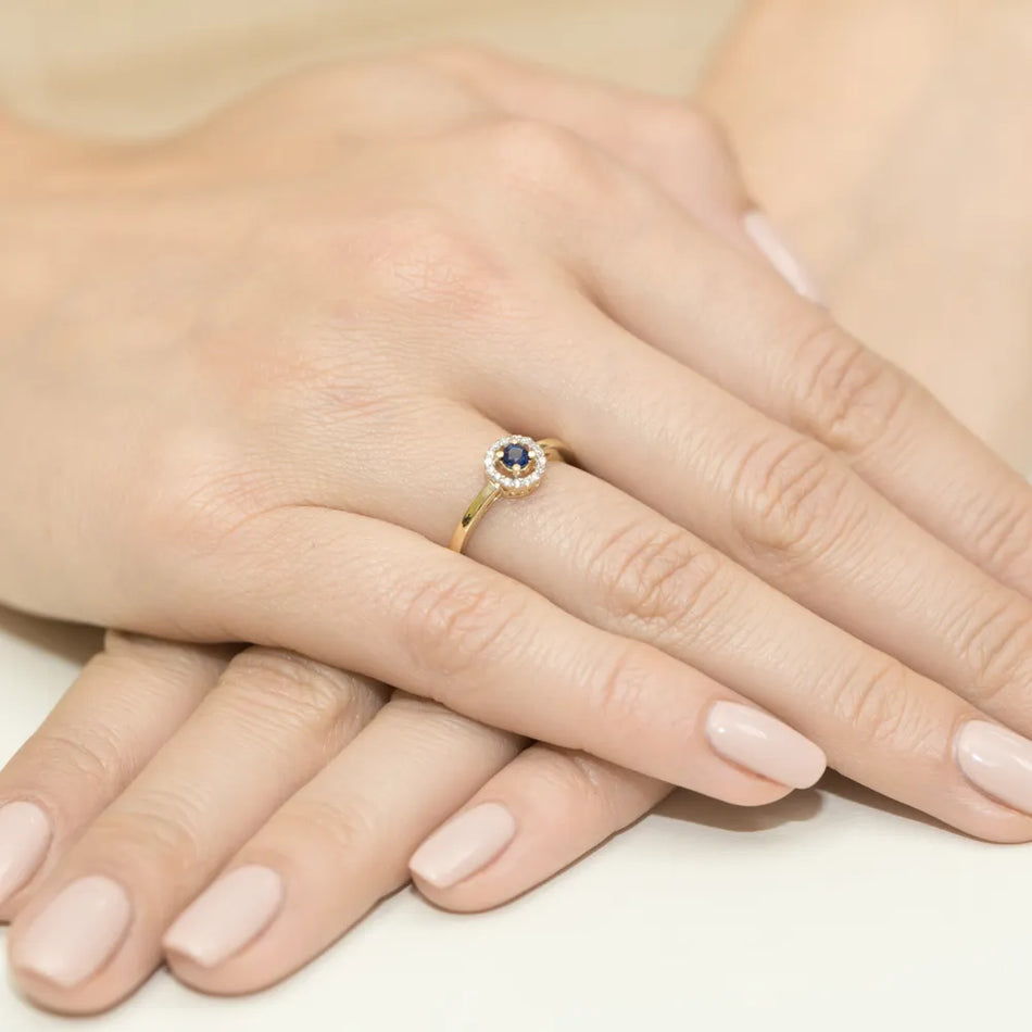 gold-ring-with-0-15ct-sapphire-and-0-08ct-diamonds-w0238-sab-01