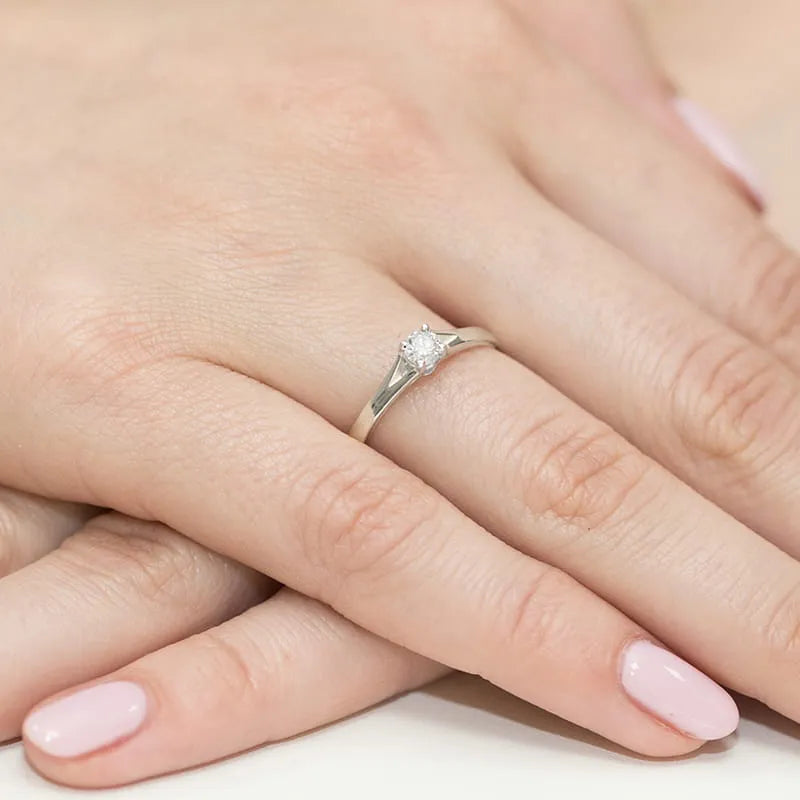 gold-ring-with-0-20ct-diamond-w0240-diw-01