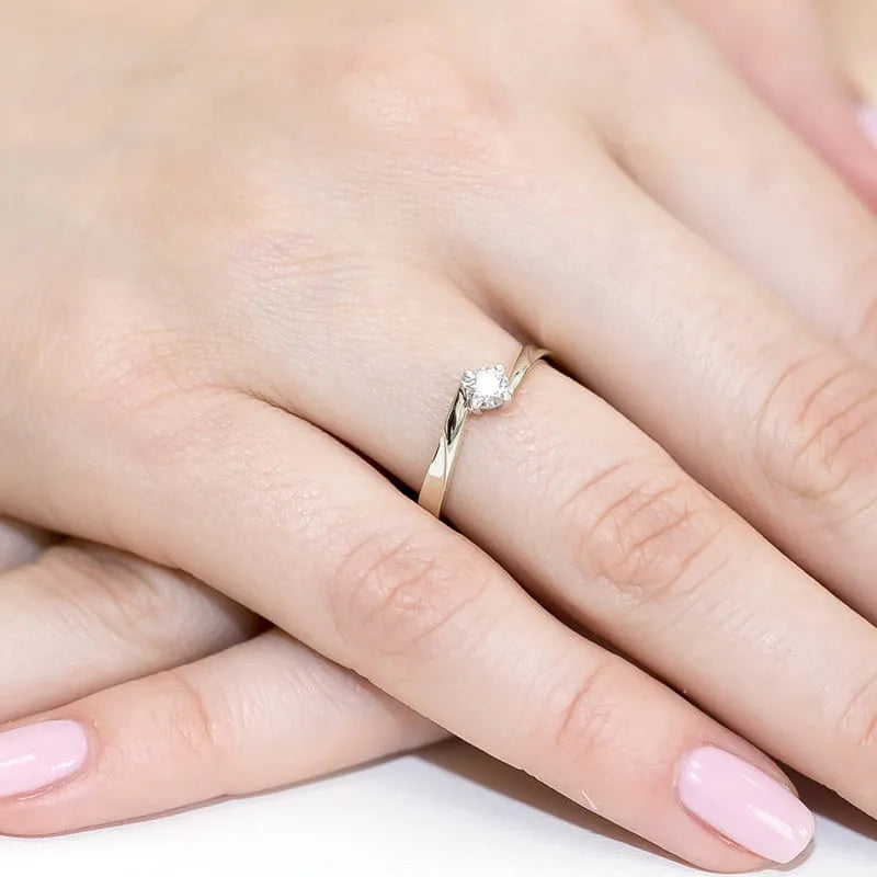 zlatý-prsteň-s-diamantom-0-20ct-w0243-diw-01