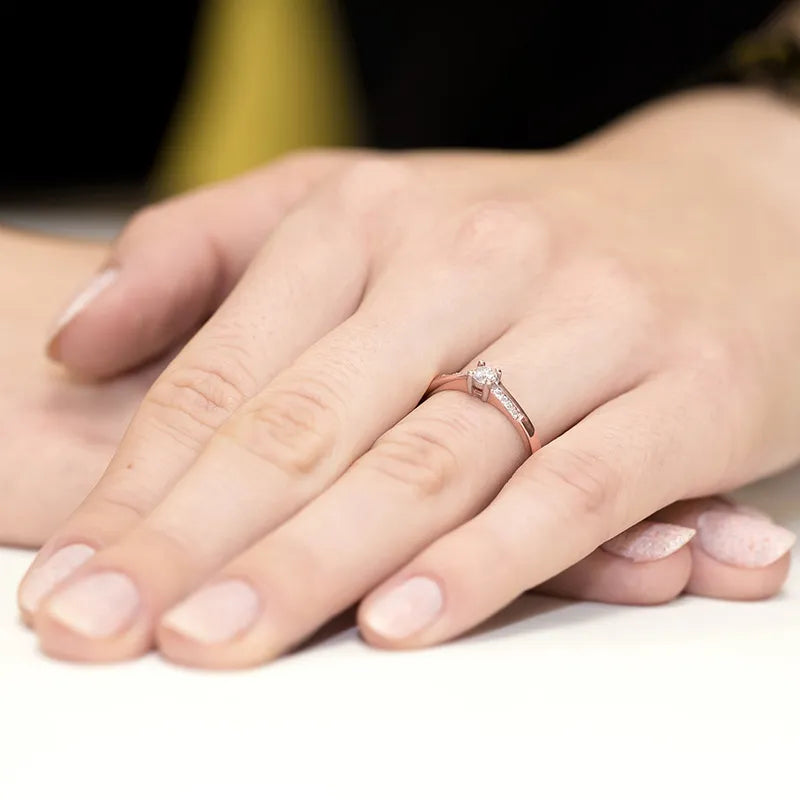 gold-ring-with-0-15ct-and-0-04ct-diamonds-w0258-diw-01