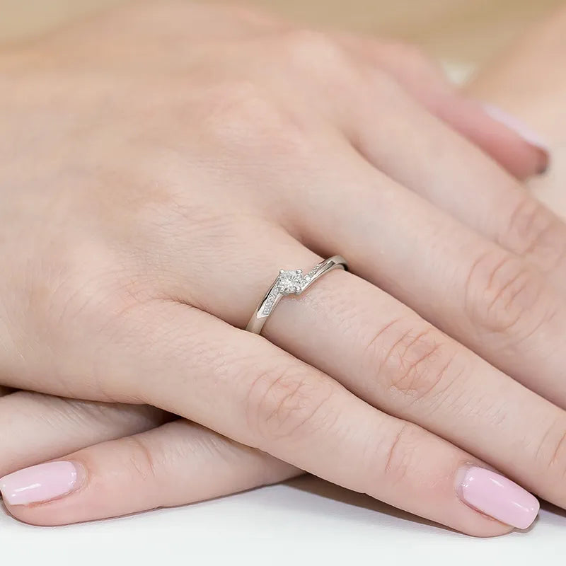 zlatý prsten s diamanty 0,15 ct a 0,04 ct w0262-diw-02