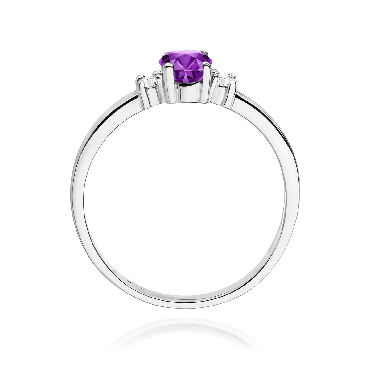 Bague en or blanc avec améthyste 0,40 ct et diamants 0,08 ct