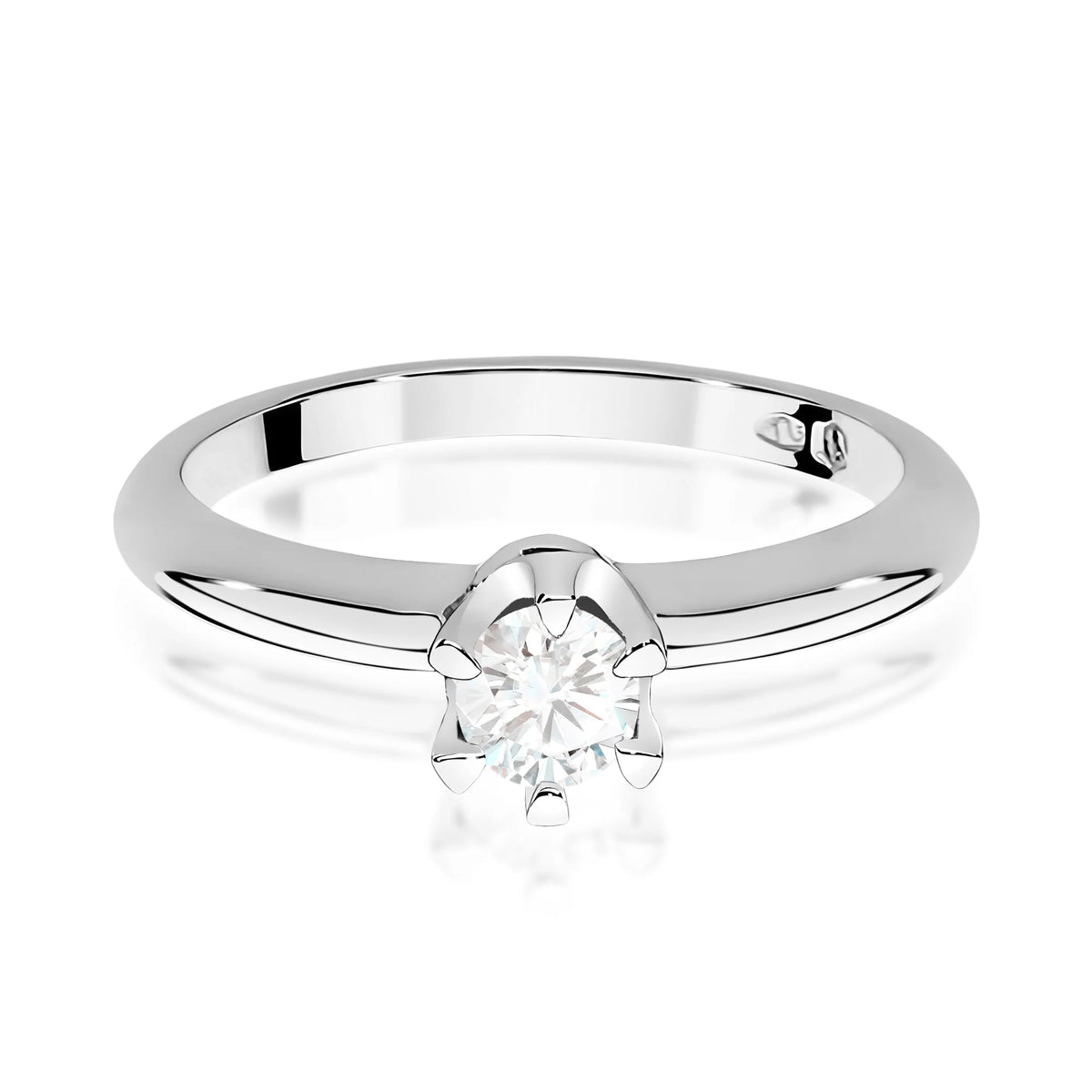 White Gold Ring with 0.30ct Lab-diamond