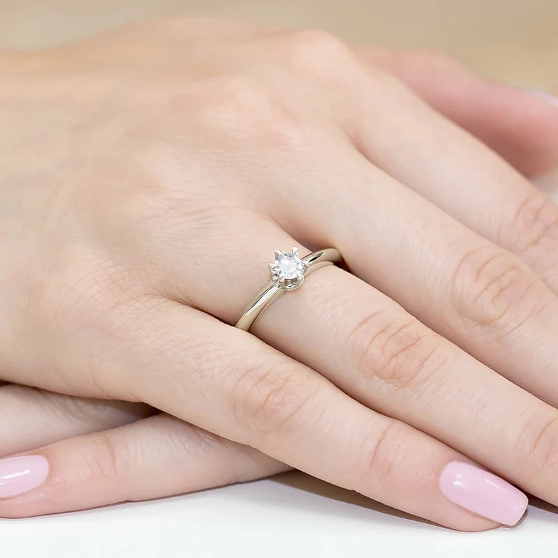 Zásnubný prsteň s diamantmi Lab-grown v 585 bielom zlate