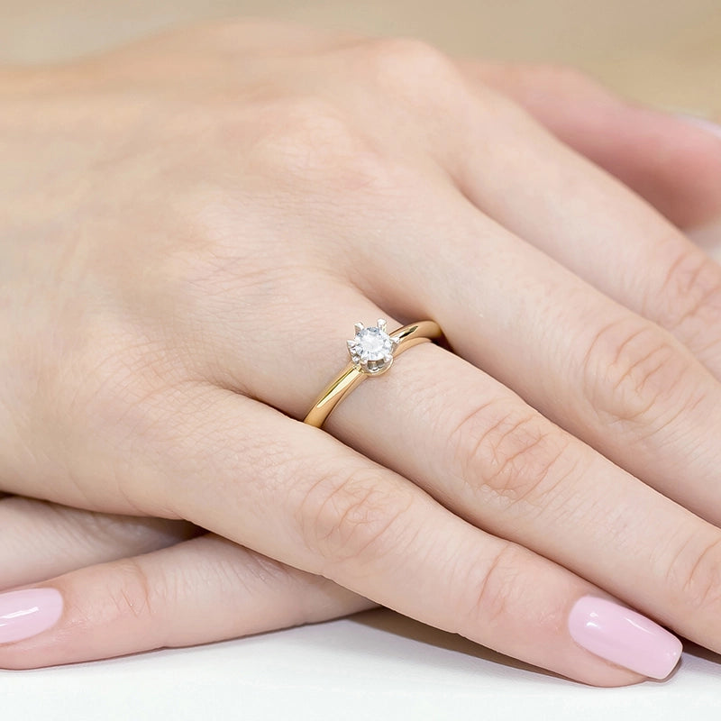 Zlatý prsten s diamantem 0,30 ct