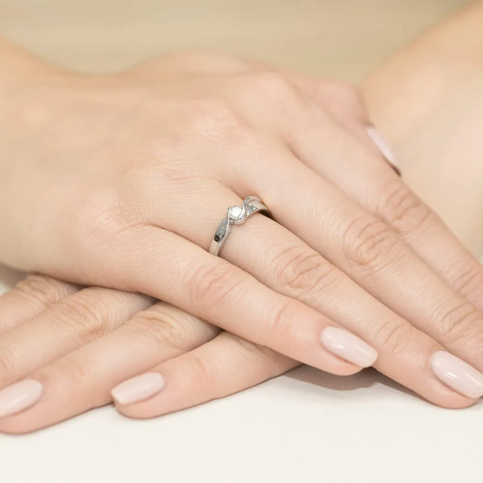 bague-en-or-avec-diamant-de-0-15ct-w0278-diw-01