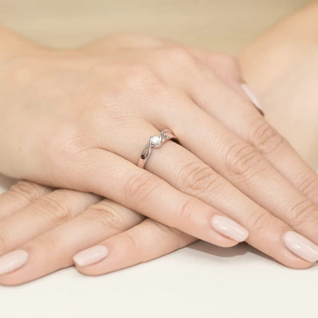 gold-ring-with-0-15ct-lab-diamond-w0278-ldw-01