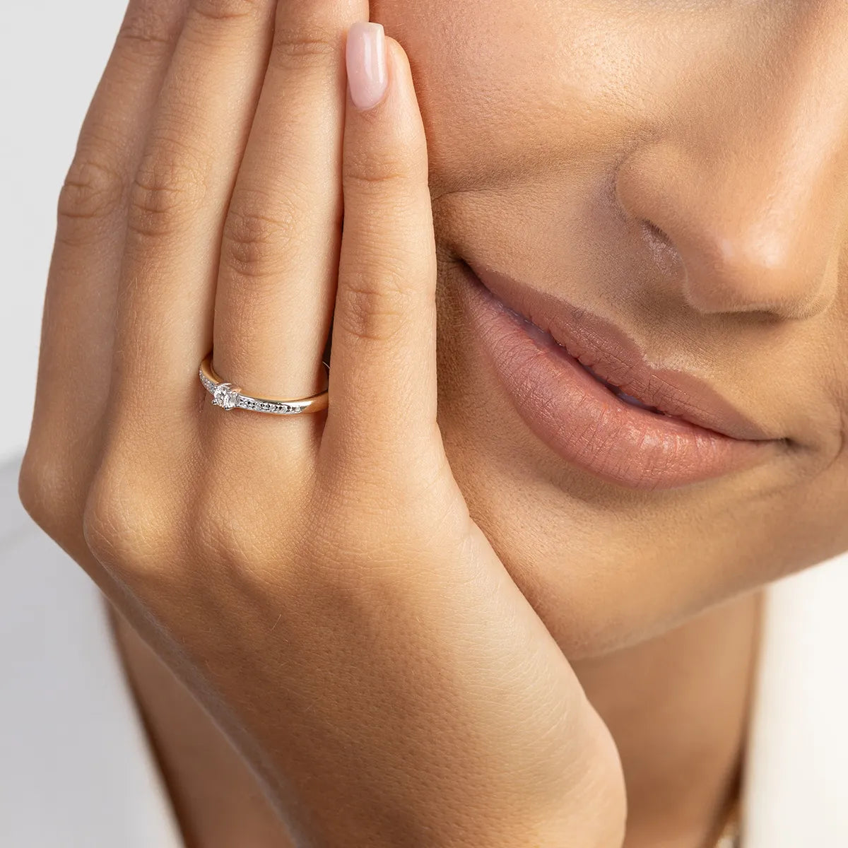 zlatý prsten s 0,08ct laboratorně pěstovanými a 0,05ct laboratorně pěstovanými diamanty w0288-ldw-01