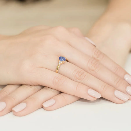 gold-ring-with-0-70ct-tansanit-and-0-052ct-diamonds-w0308-tap-01