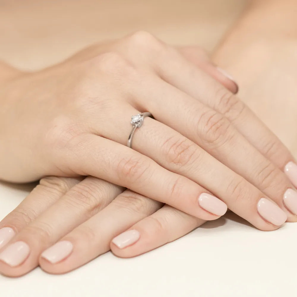 gold-ring-with-0-10ct-diamond-w0318-diw-02