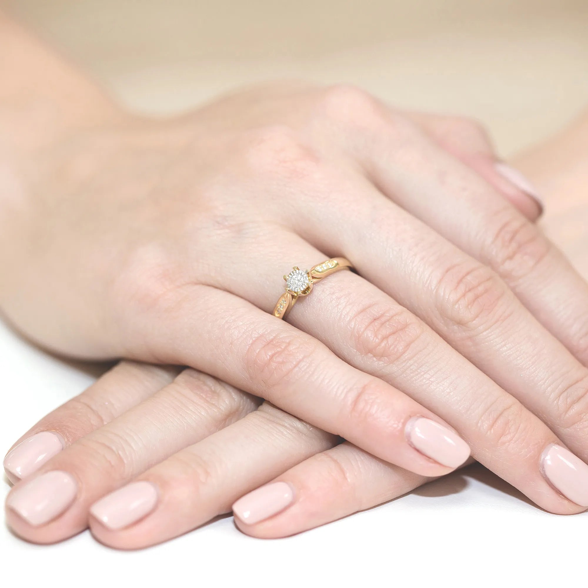 gold-ring-with-0-08ct-and-0-052ct-lab-diamonds-w0328-ldw-01