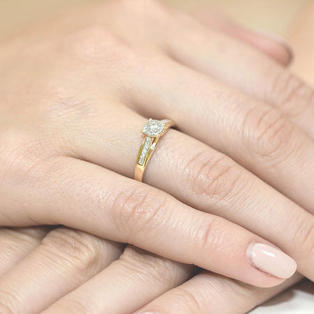 8k-gold-ring-with-zirconia-w034-333-c